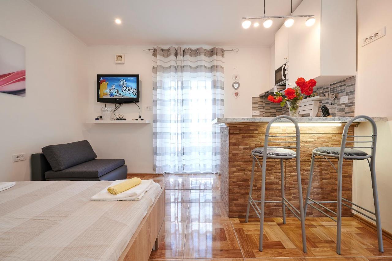 Apartments Lucija Trogir Exterior photo
