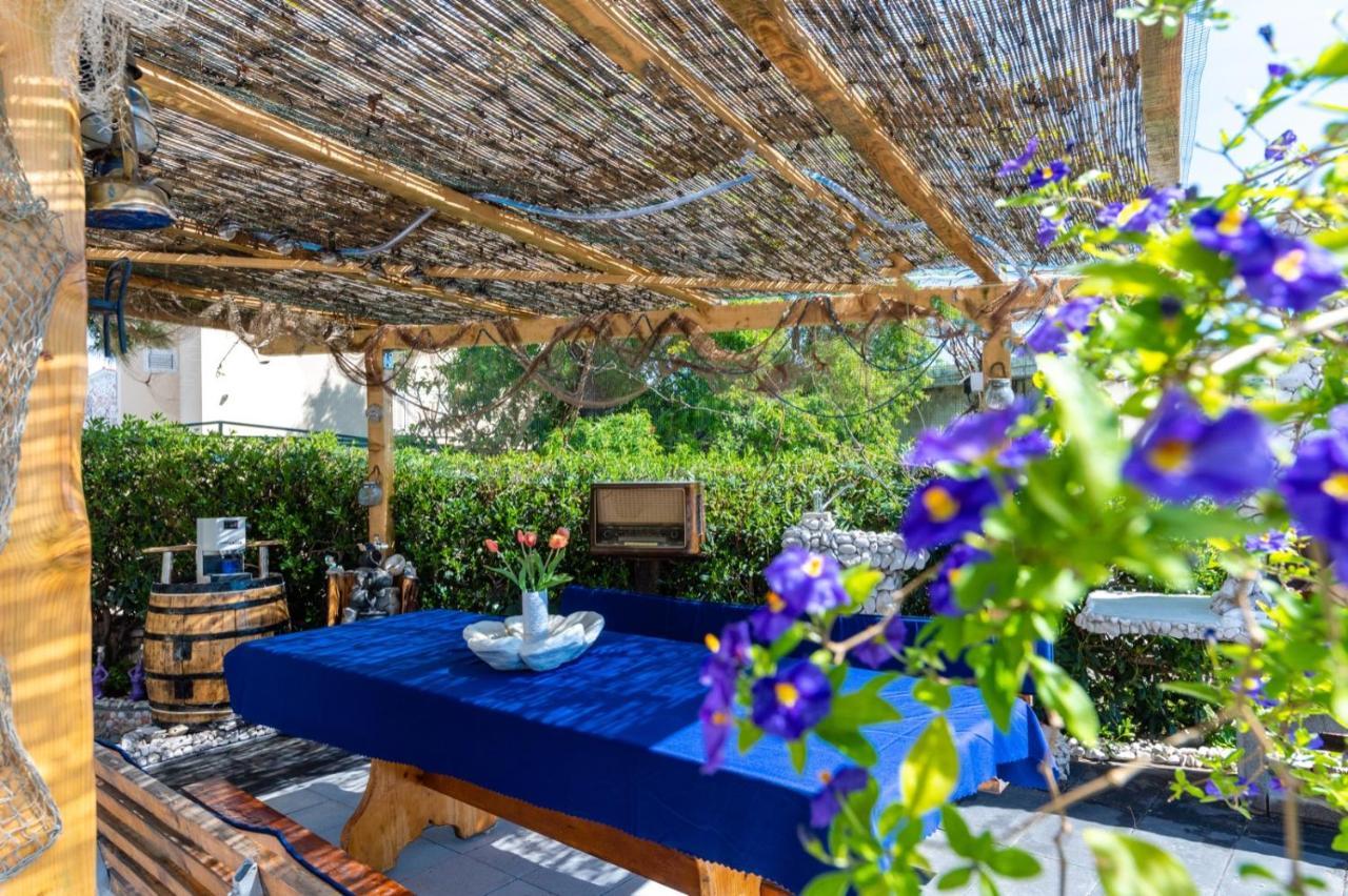 Apartments Lucija Trogir Exterior photo