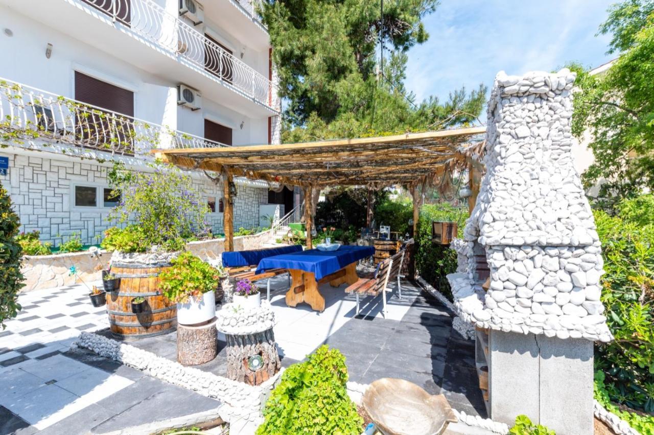 Apartments Lucija Trogir Exterior photo