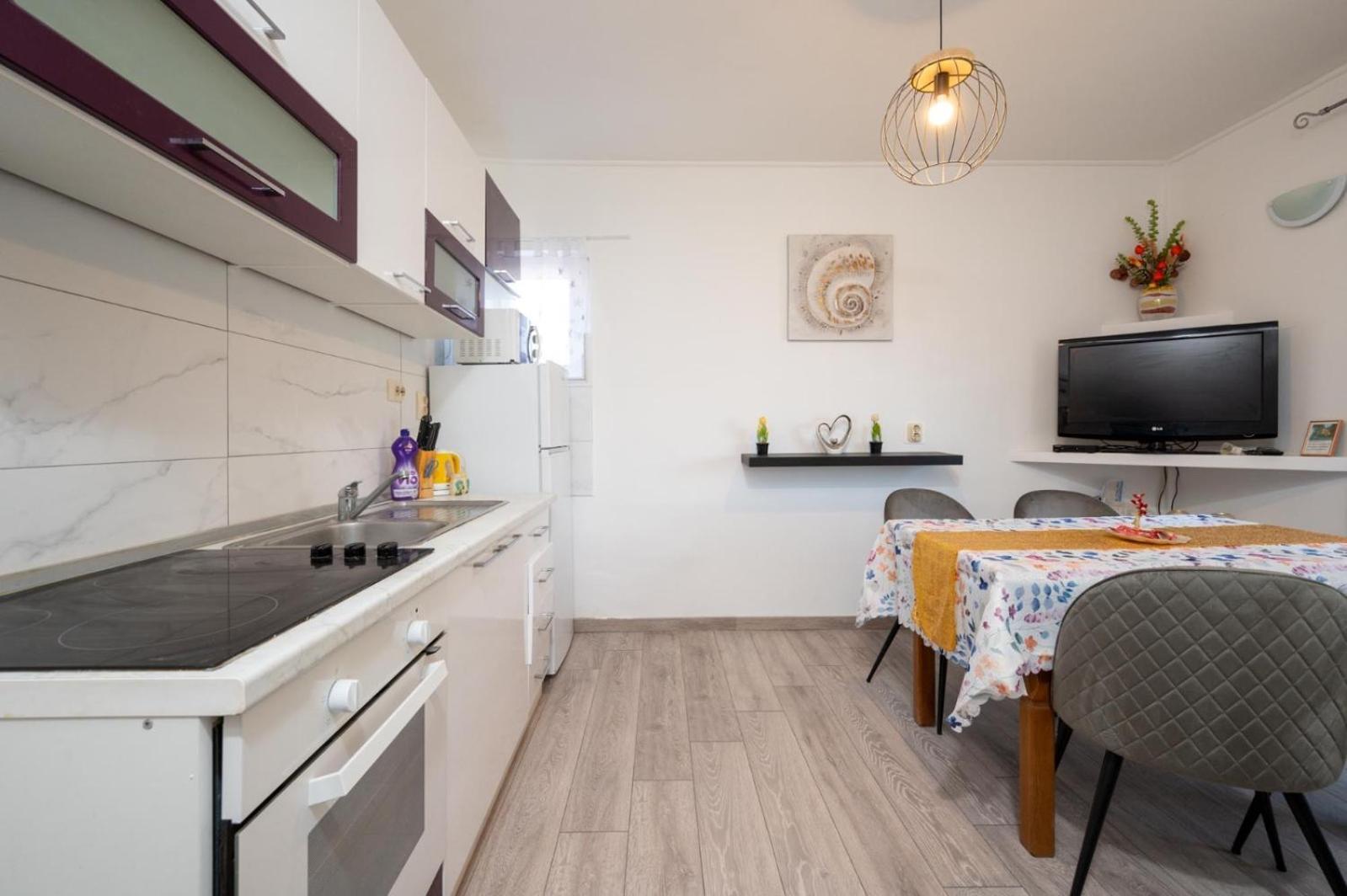 Apartments Lucija Trogir Exterior photo