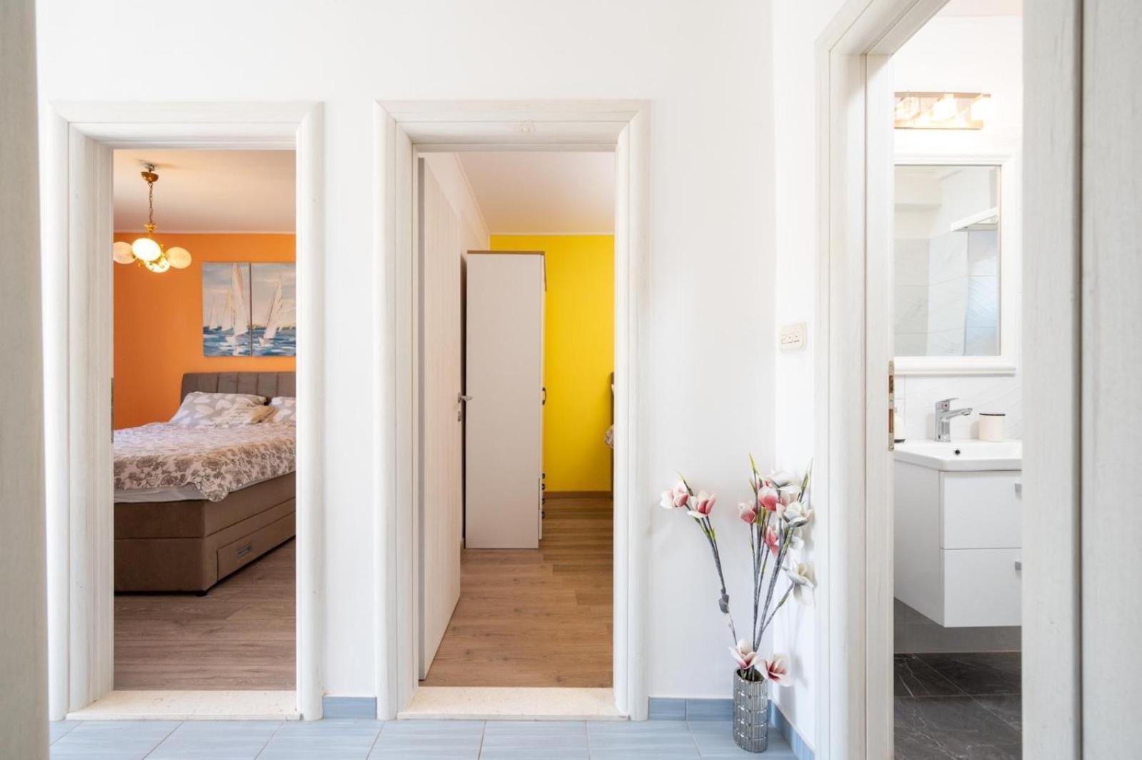 Apartments Lucija Trogir Exterior photo