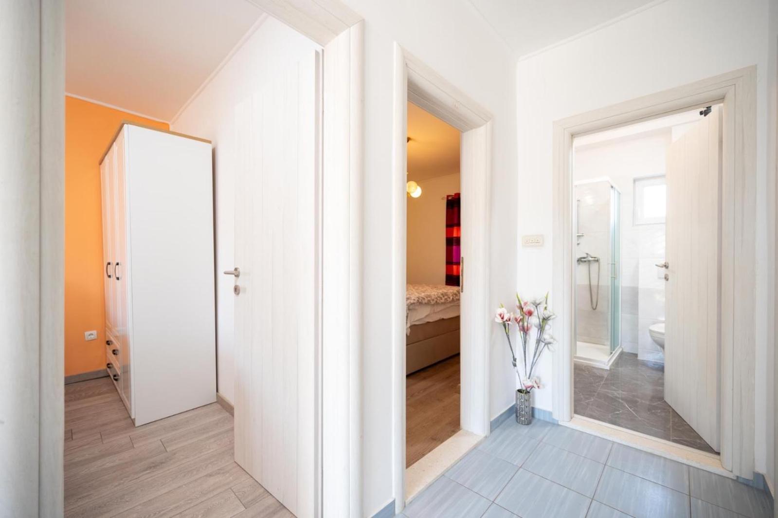 Apartments Lucija Trogir Exterior photo